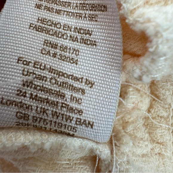 Free People 100% Cotton Boho Blouse Ivory Floral Embroidered Beaded Top Size S - Picture 10 of 11